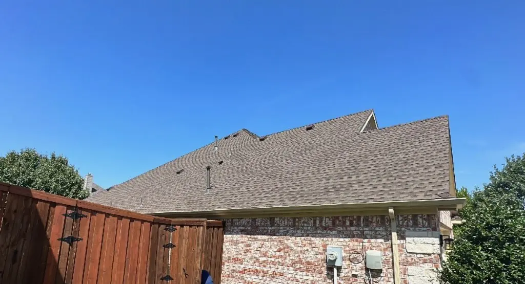 Completed roof replacement project in Harvey
